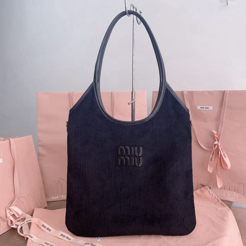 MIUMIU