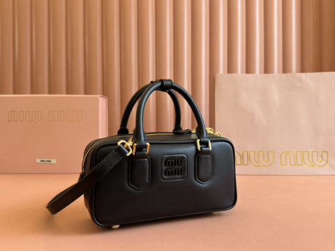 MIUMIU