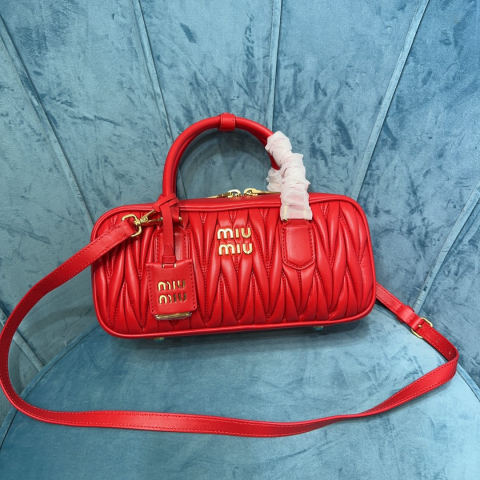 MIUMIU