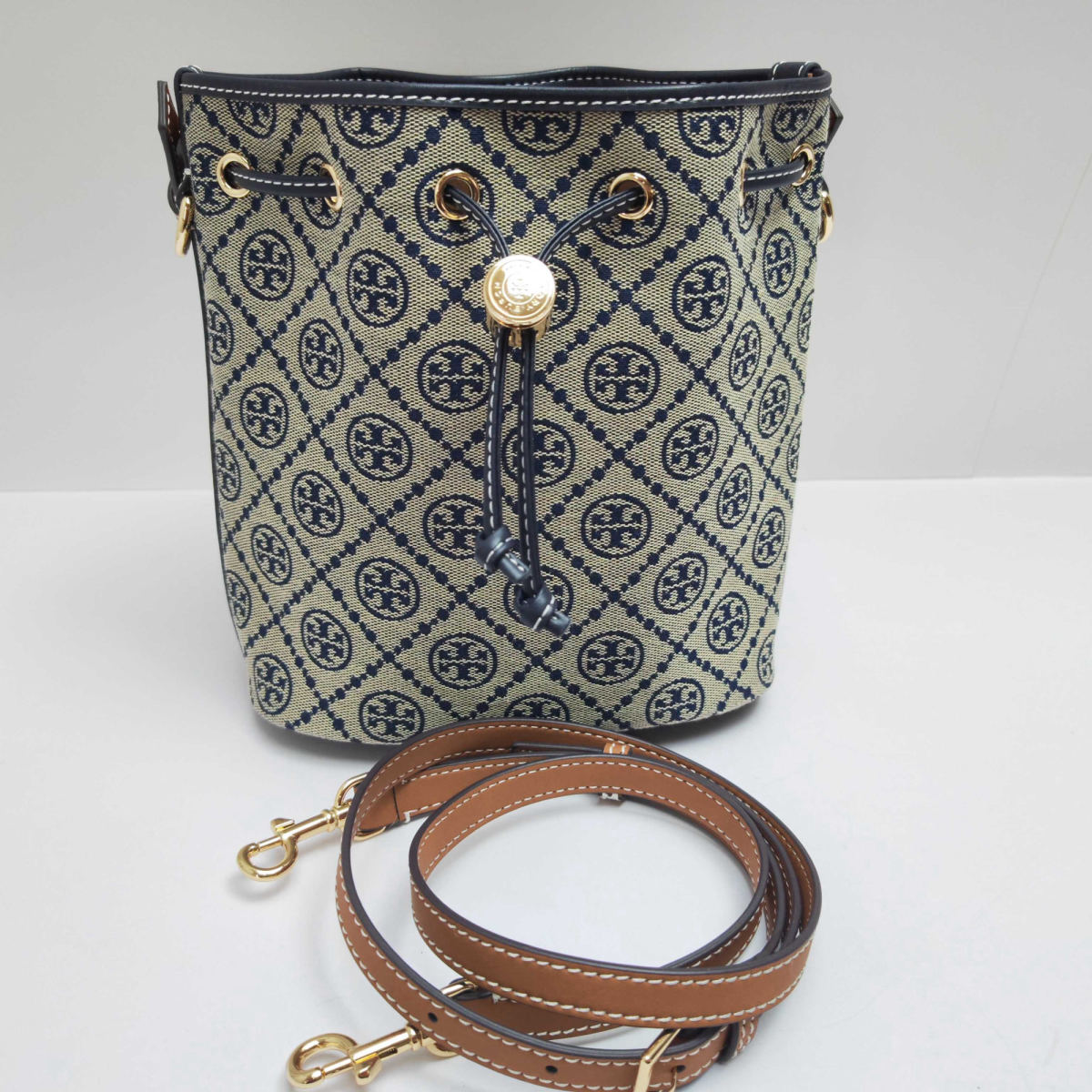 Tory Burch MONOGRAM