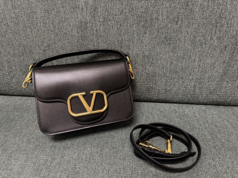 VALENTINO GARAVANI LOCÒ