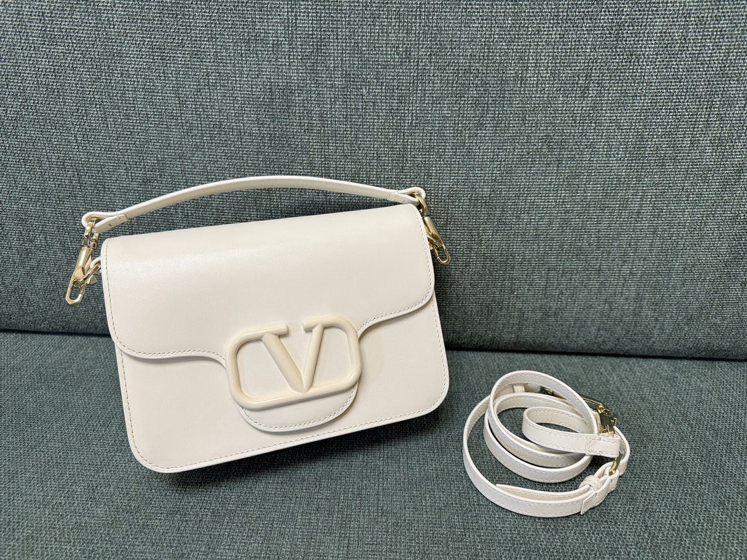 VALENTINO GARAVANI LOCÒ