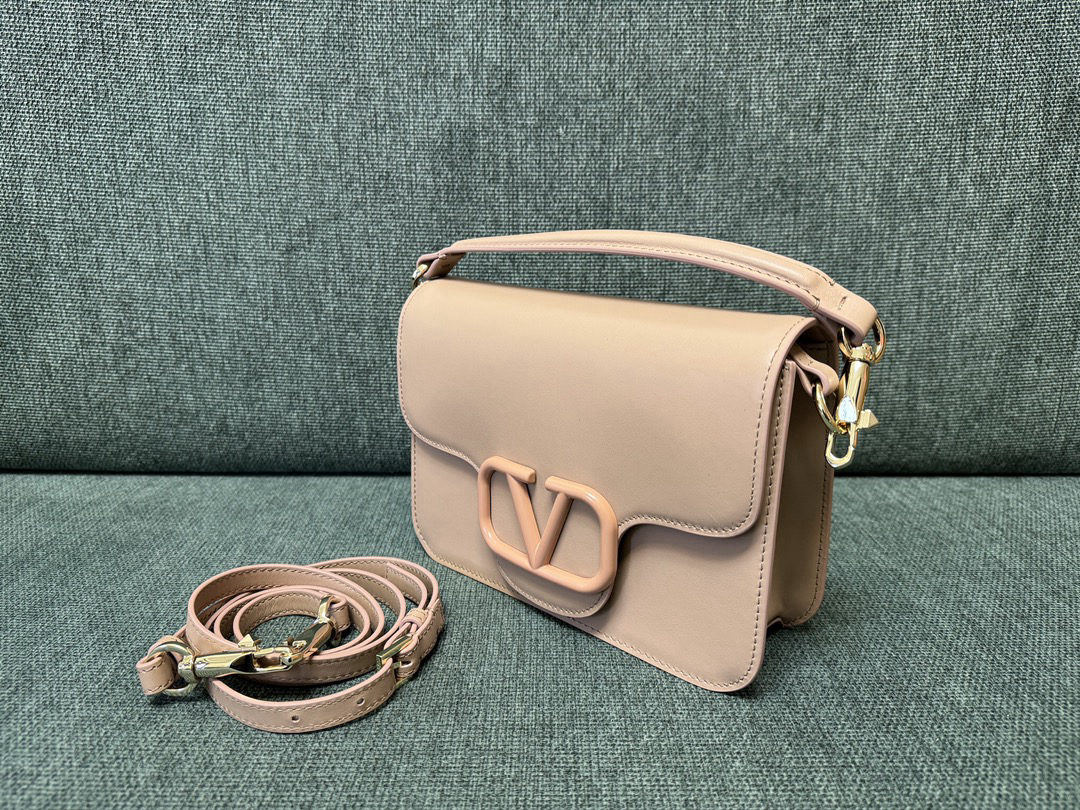 VALENTINO GARAVANI LOCÒ