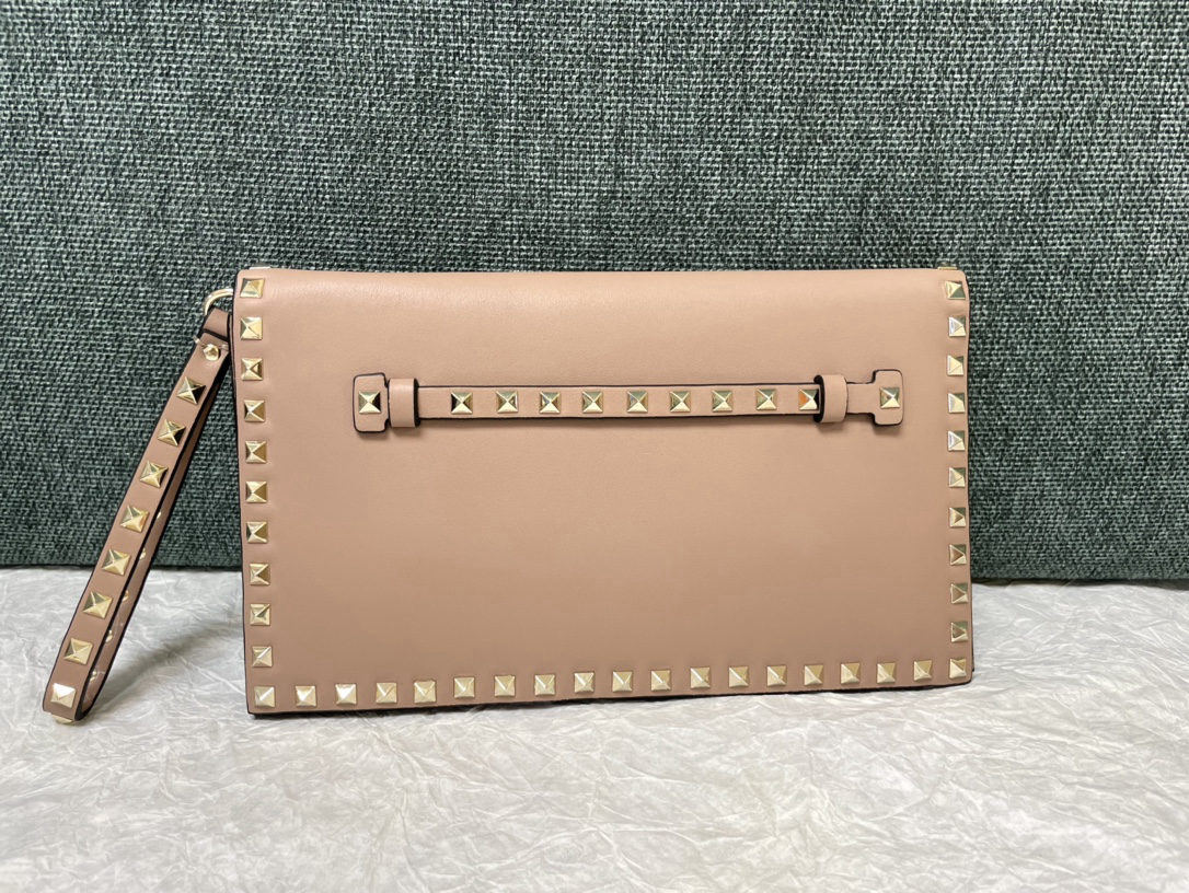 Valentino Rocksud