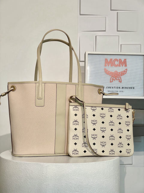 MCM LIZ VISETOS Medium Off-White Reversible Shopping Bag