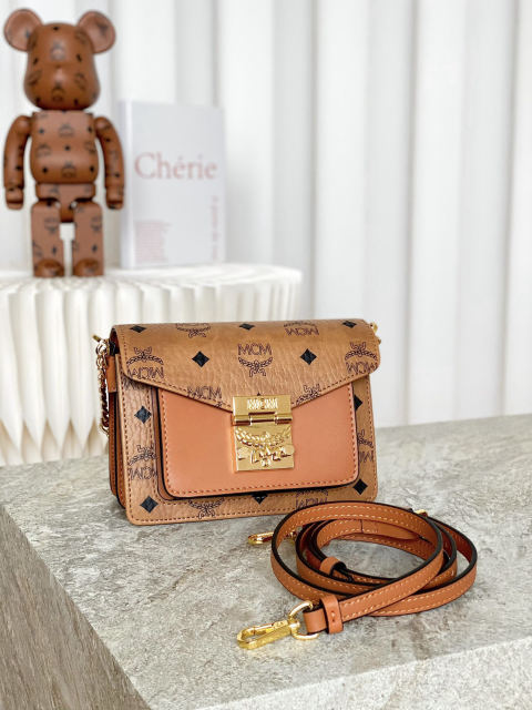 MCM TRACY SATCHEL Chain Shoulder Bag