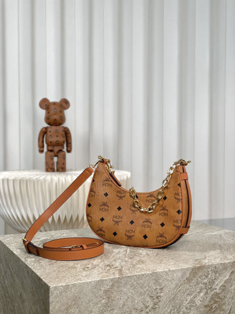 MCM AREN HOBO Half-Moon Bag Underarm Crossbody Bag
