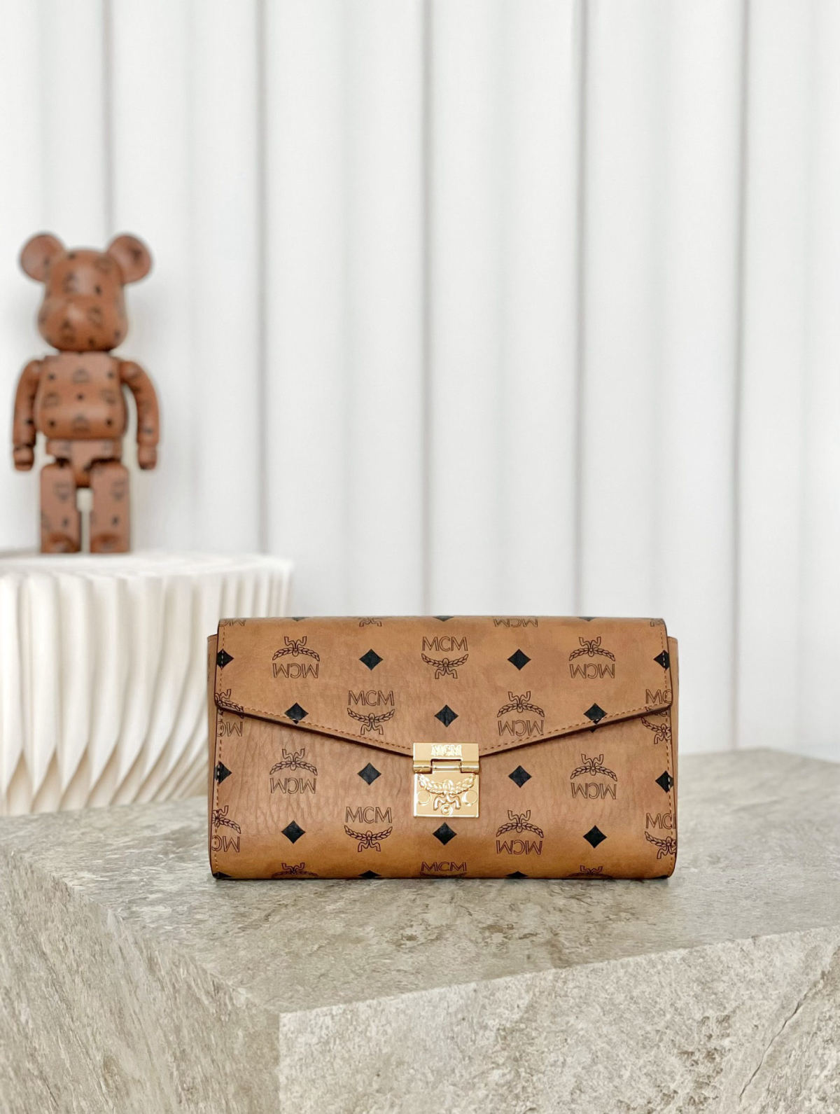 MCM TRACY VISETOS Medium Chain Envelope Bag