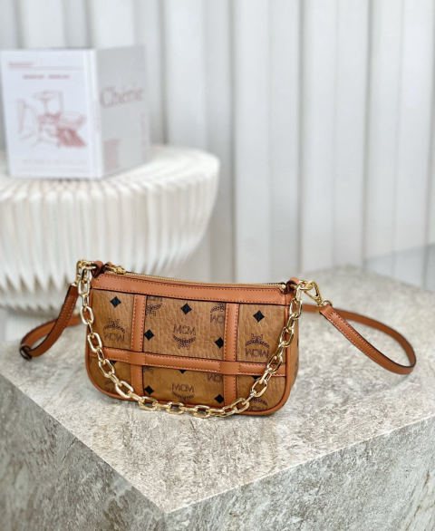 MCM AREN VISETOS Chain Shoulder Strap Crossbody Bag