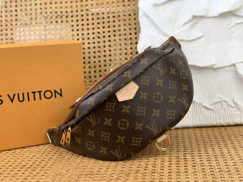 LV BUMBAG