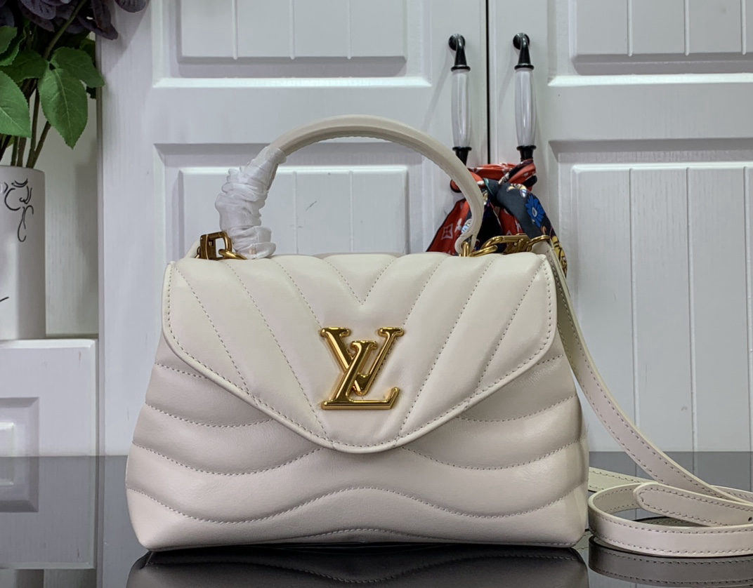 LV HOLD ME
