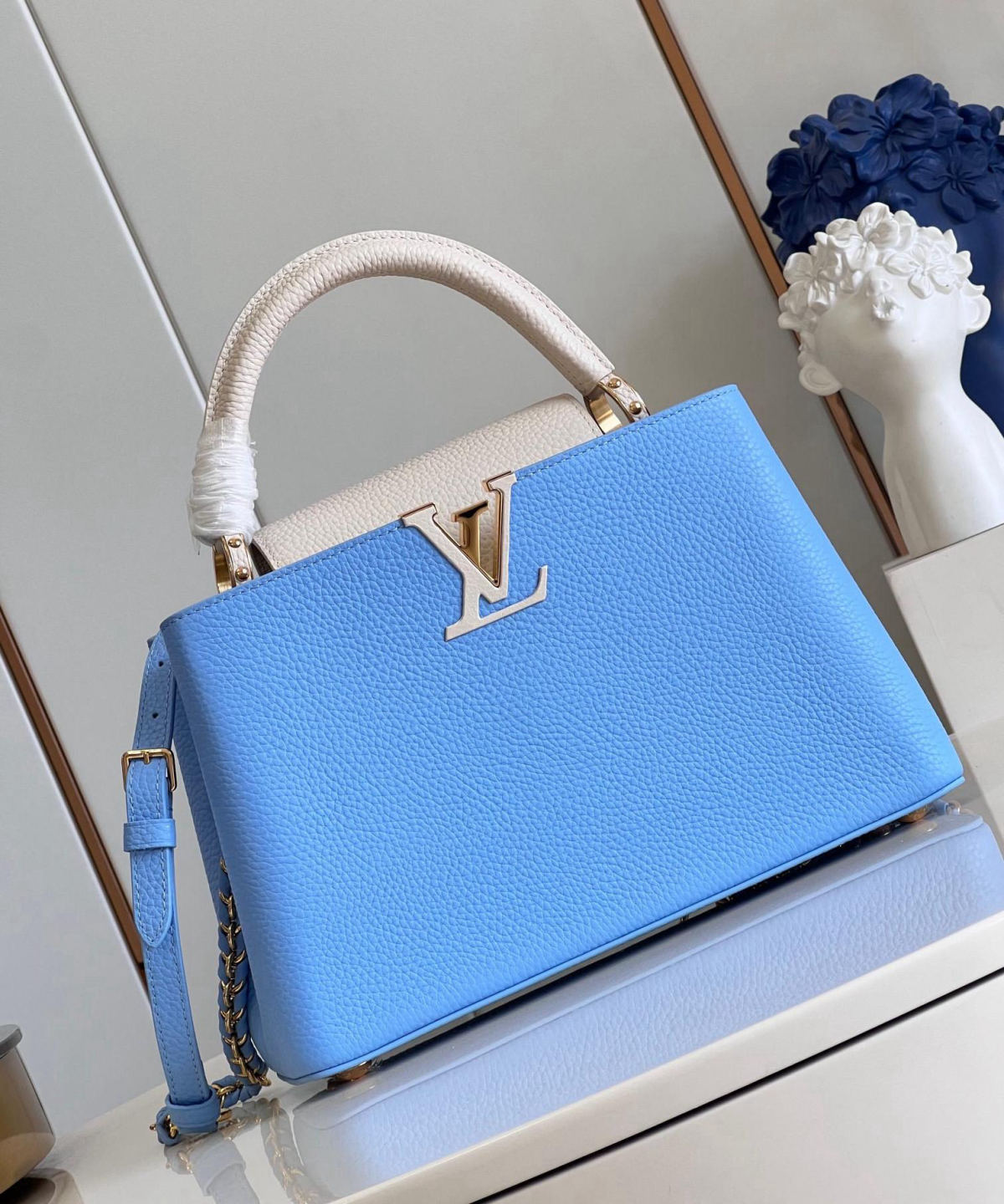 LV Capucines MM