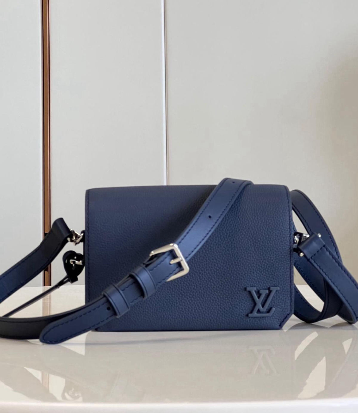 LV Fastline