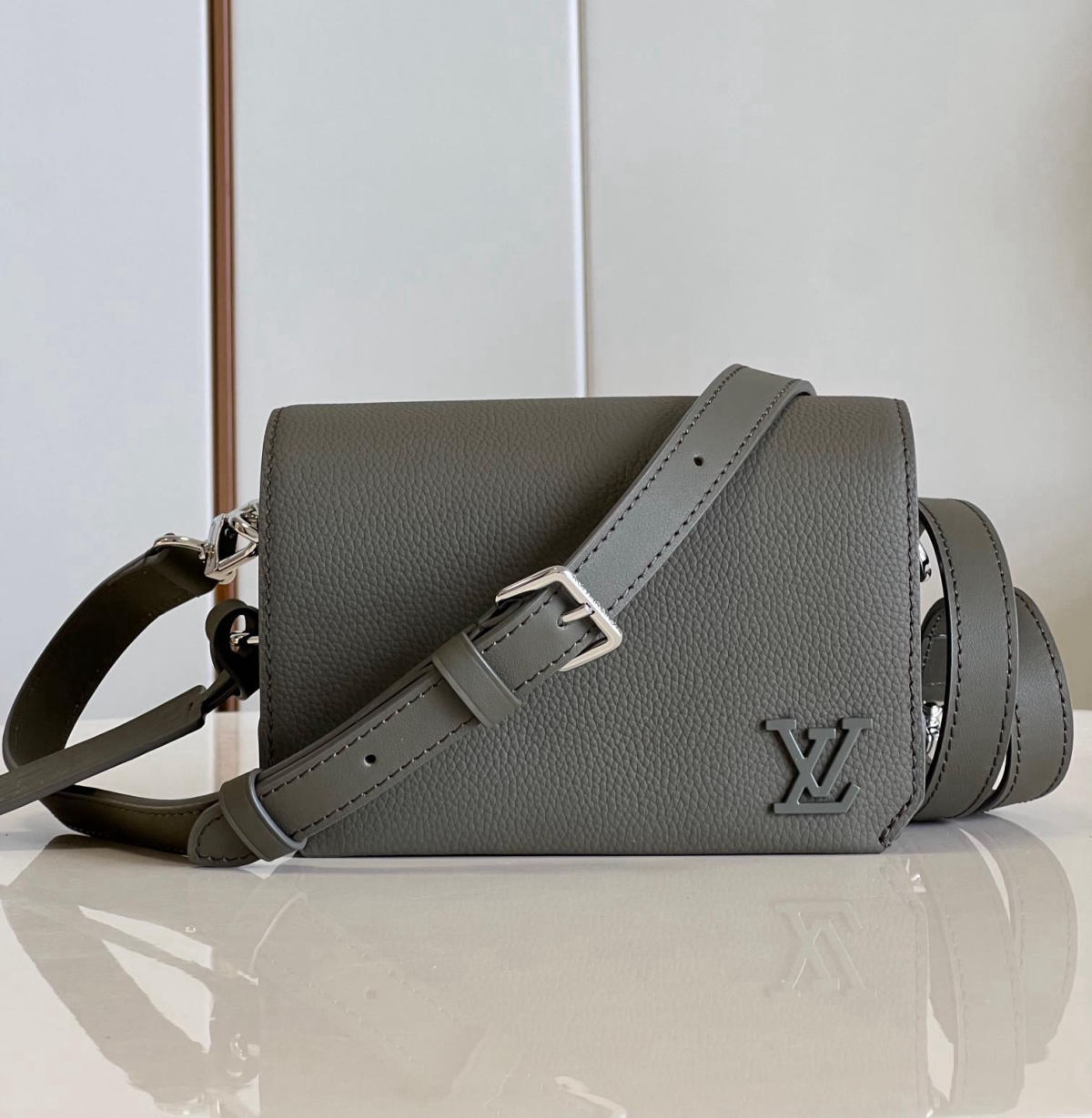 LV Fastline