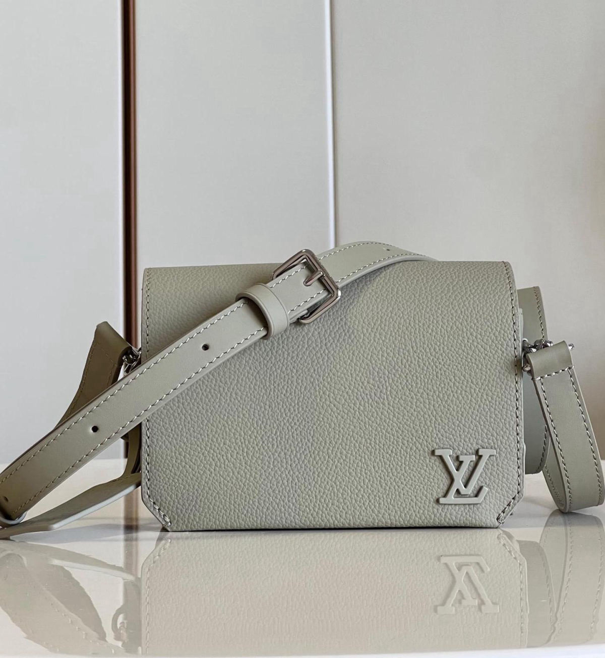 LV Fastline