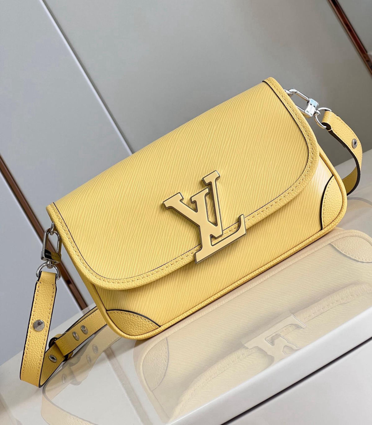 LV
