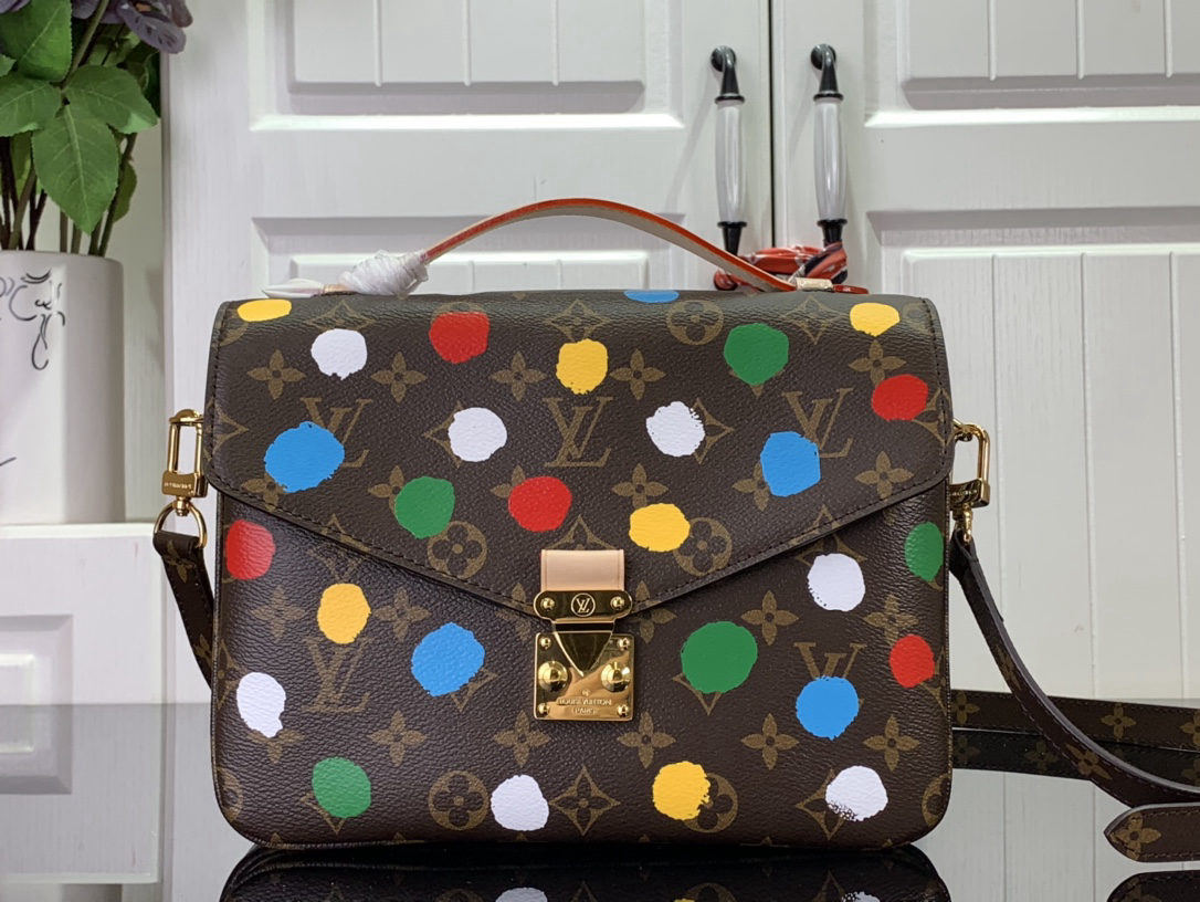 LV x YK Square