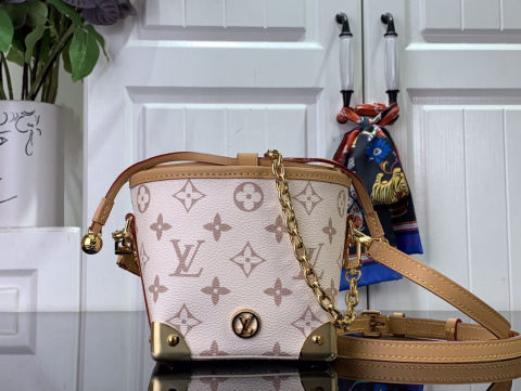 LV NOE PURSE