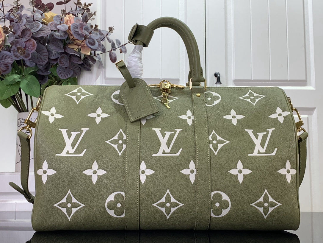 LV Keepall BandouliEre