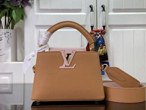 LV capucines mini