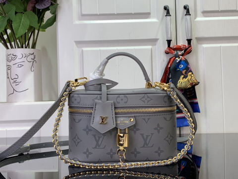 LV Vanity Chain Pouch