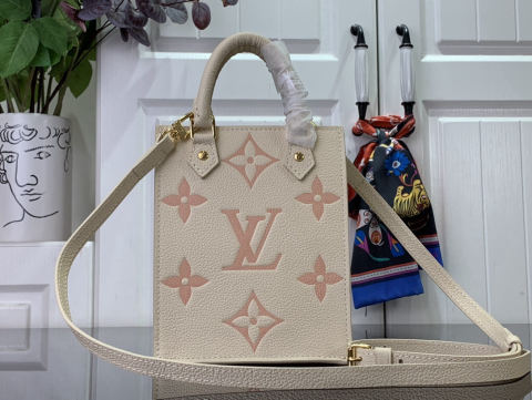LV PETIT SAC PLAT