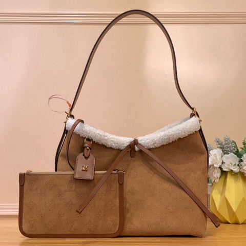 LV CARRYALL