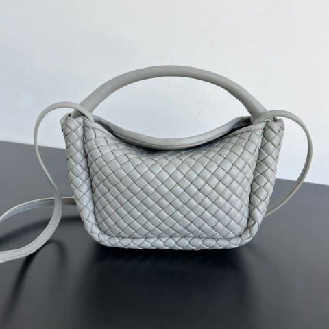 Bottega Veneta Cobble