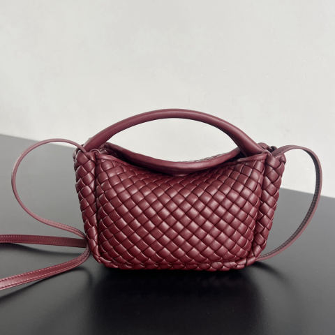 Bottega Veneta Cobble