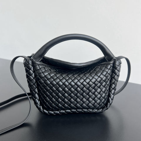 Bottega Veneta Cobble