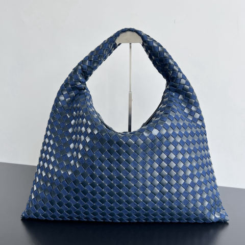 Bottega Veneta Hop bag