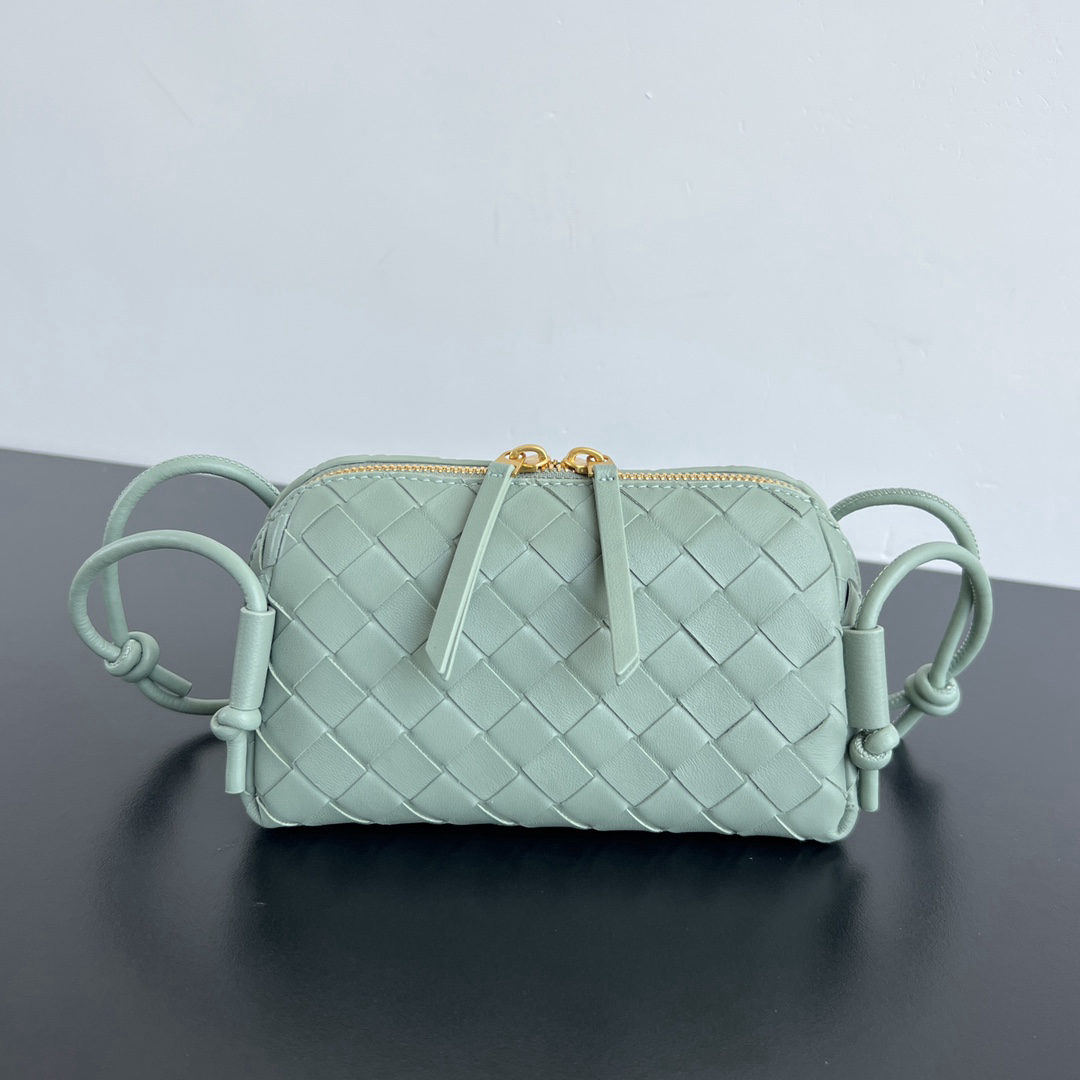 Bottega Veneta Concert pouch