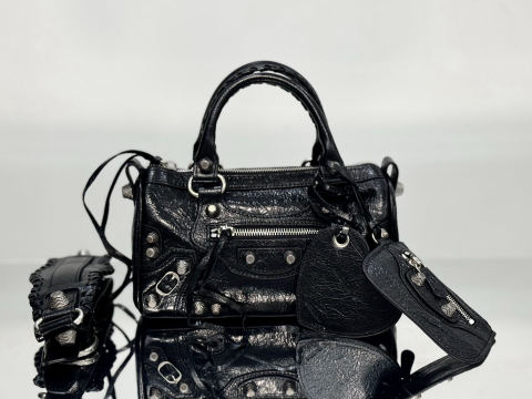 Balenciaga Le Cagole