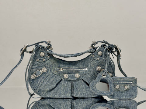 Balenciaga Le Cagole