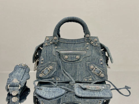 Balenciaga neo cagole motorcycle bag