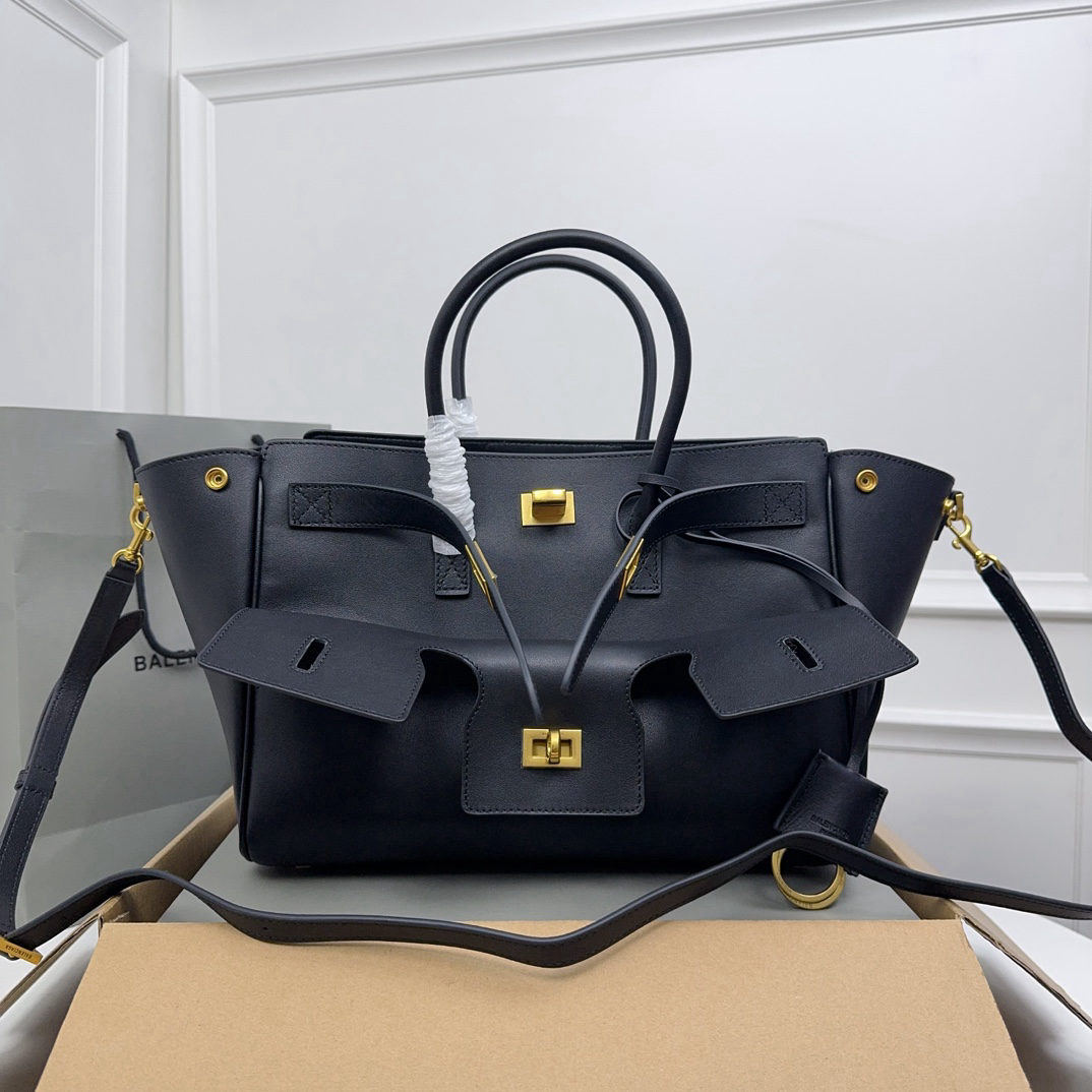 Balenciag Bel Air