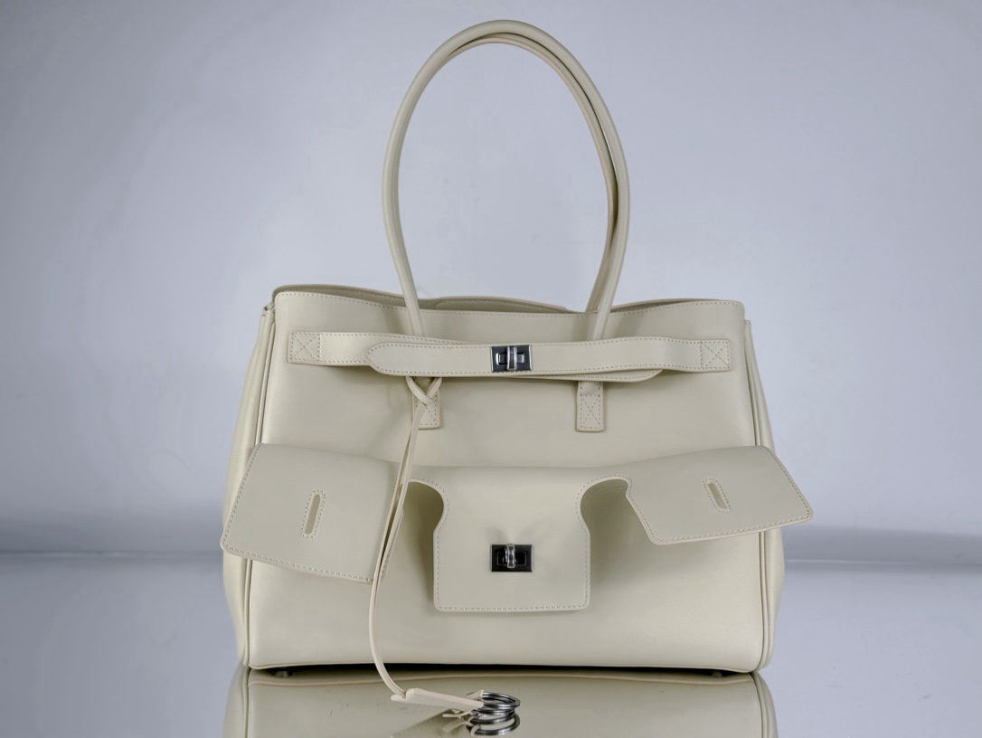 Balenciaga Bel Air