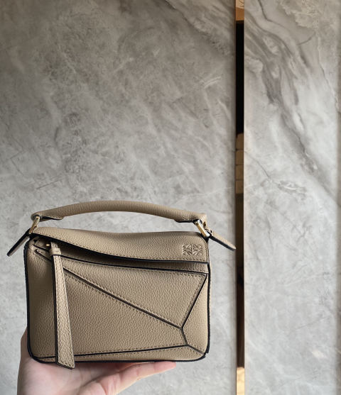 LOEWE puzzle