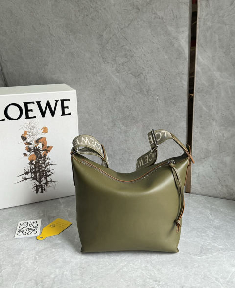 LOEWE Men's Cubi