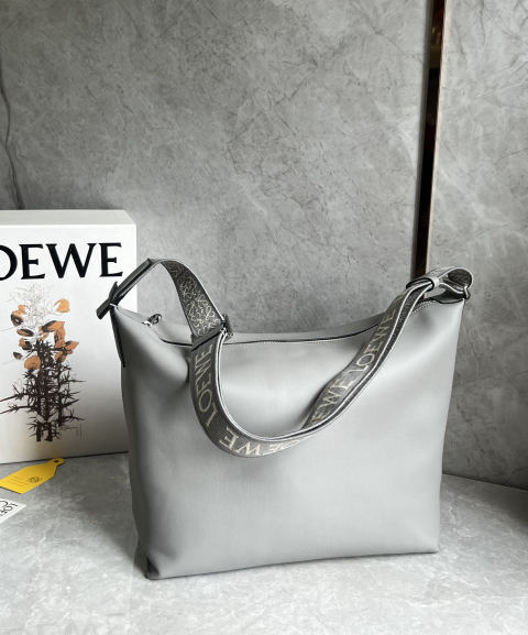 LOEWE Cubi
