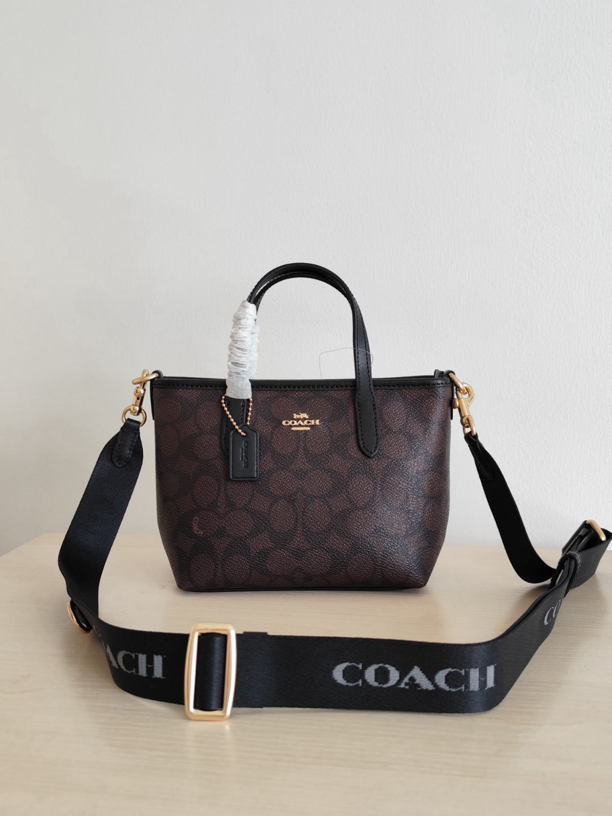 COACH