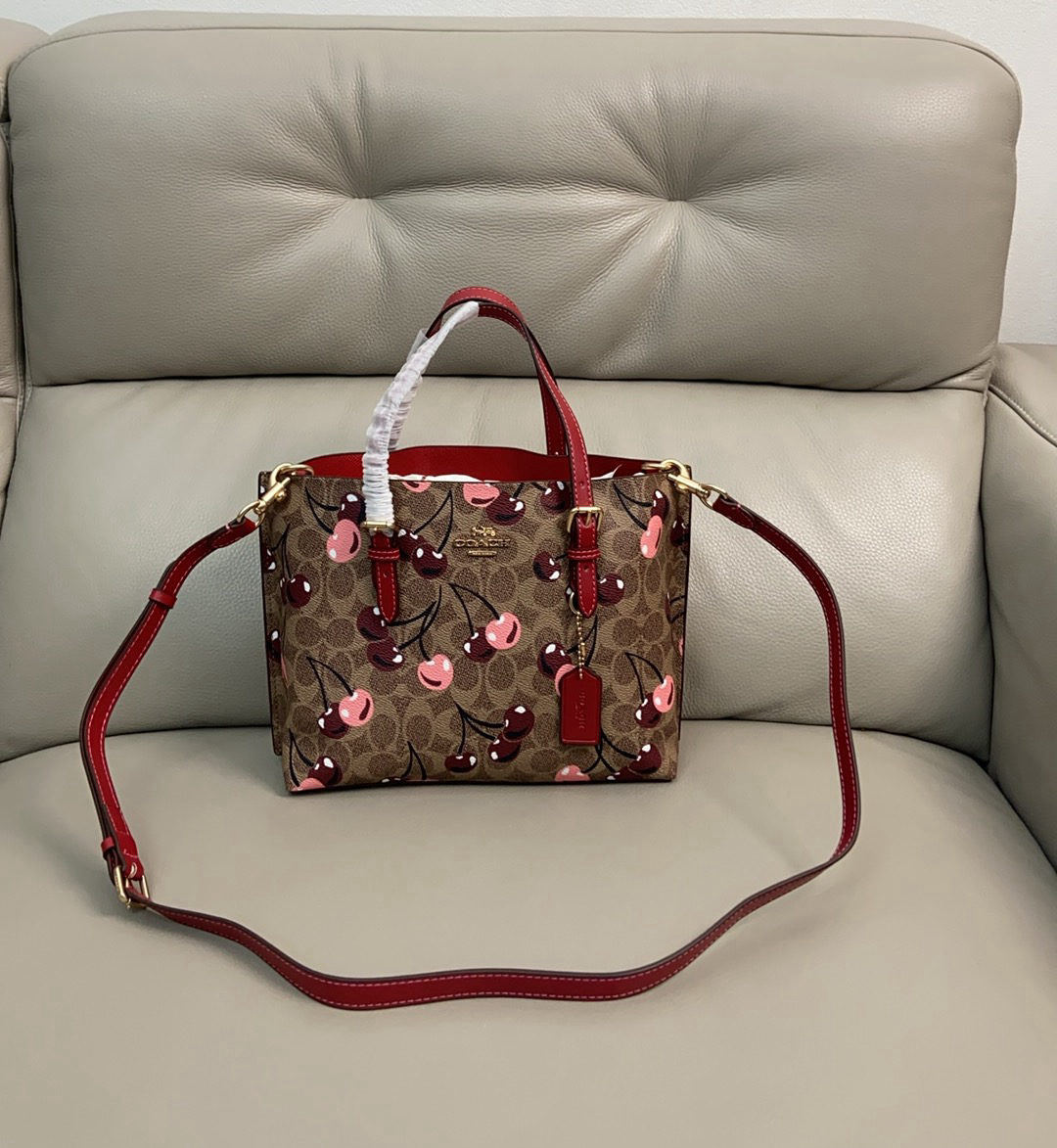 COACH