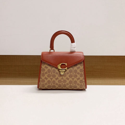 COACH