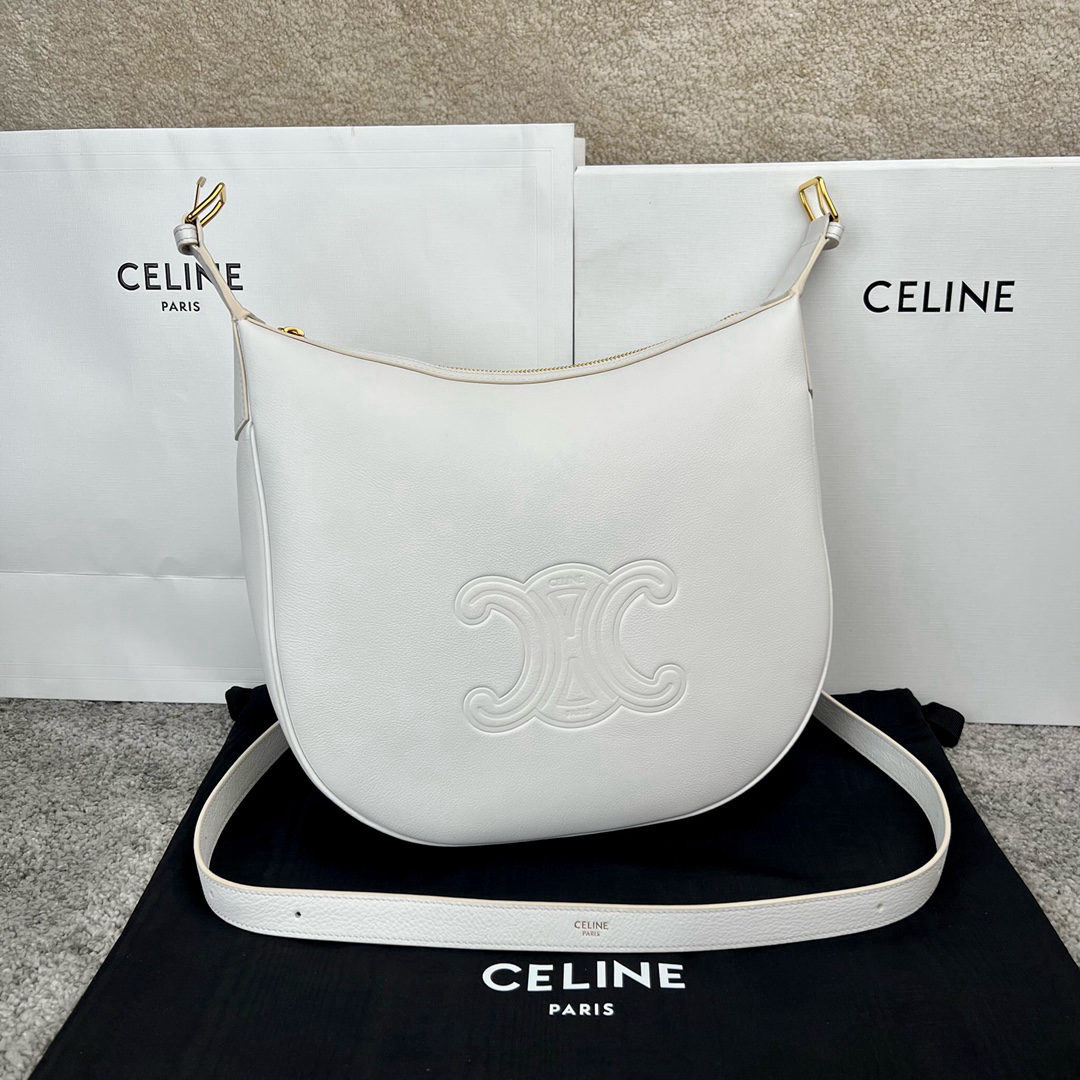 Celine Helois