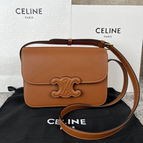 Celine Triophe