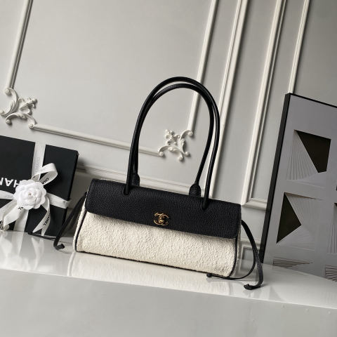 CHANEL baguette shoulder bag