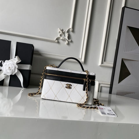 CHANEL Coco Beach