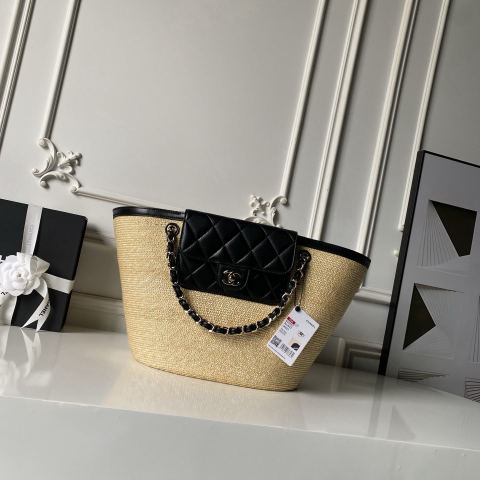 CHANEL Lafite Tote Bag