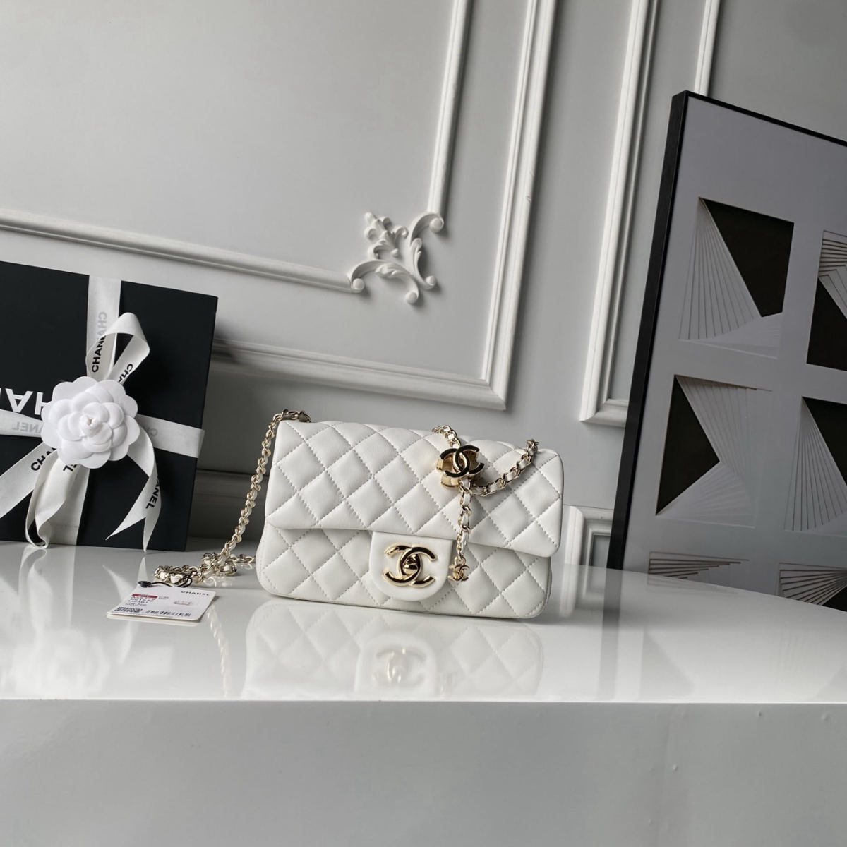 Light gold CHANEL double C clasp