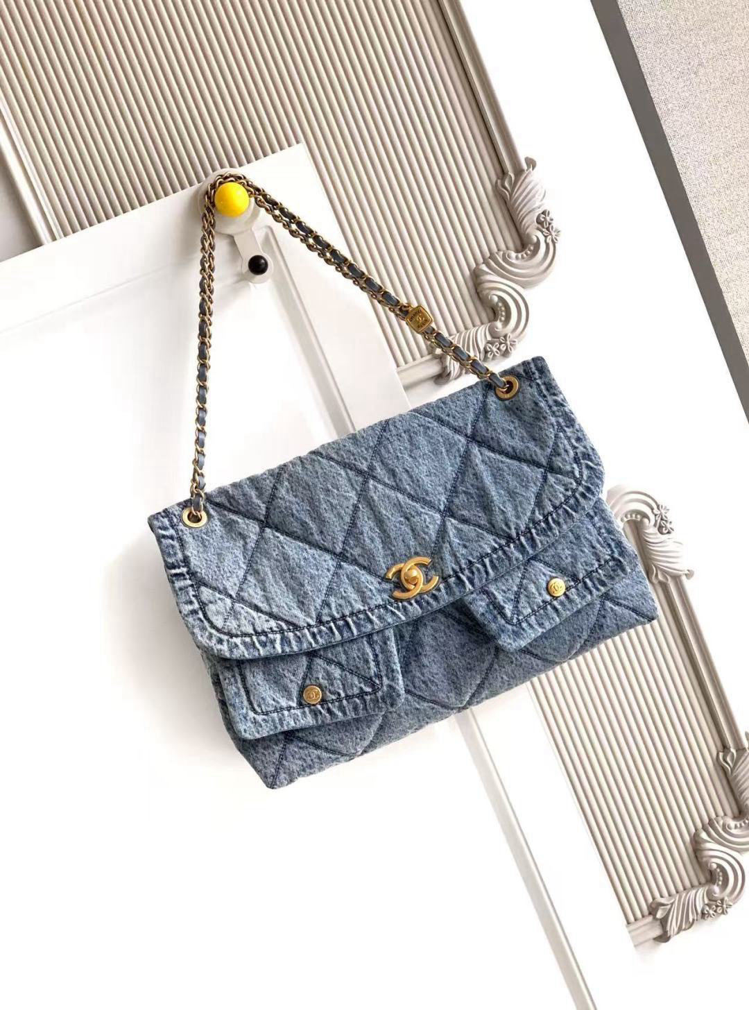 CHANEL Fall/Winter Limited Edition Shopping Bag